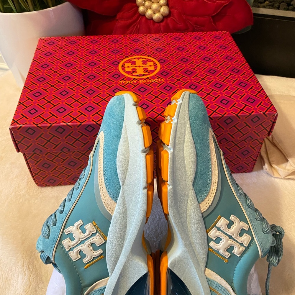 TORY BURCH GOOD LUCK BUBBLE TRAINER - Picture 7 of 11